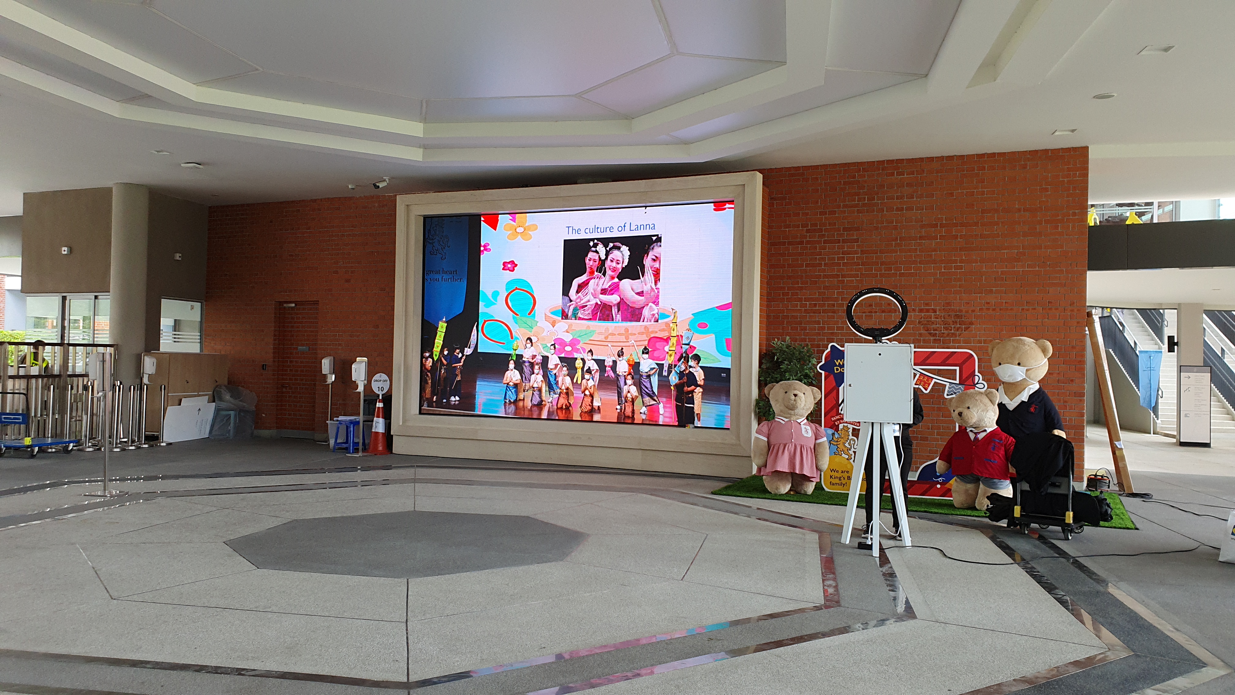 Indoor LED Display – King's College International School Bangkok 